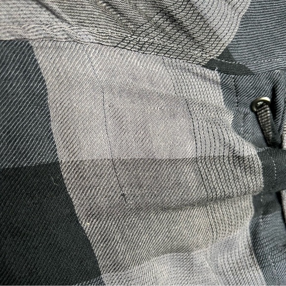 NWT Cloth & Stone Plaid Black And Gray Crop Top - Picture 7 of 7